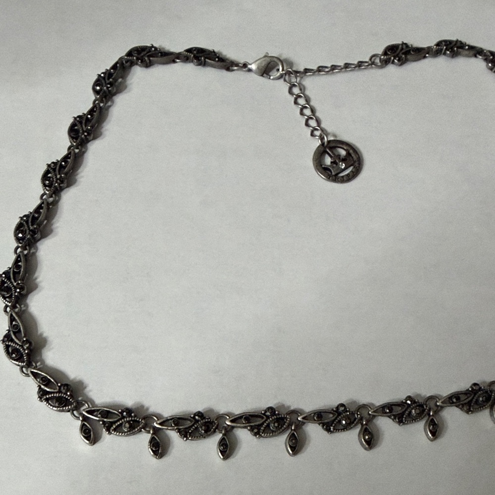 Elegant Silver Leaf Necklace